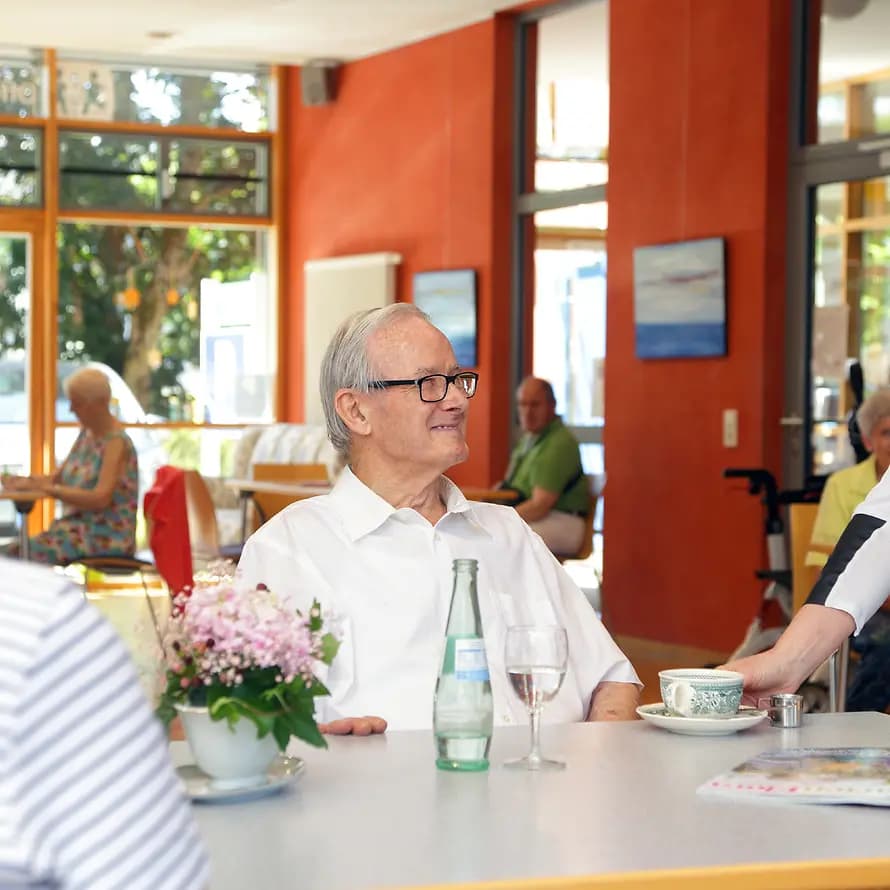 51814_SOS-KD_Saar_Shooting_Juli2020_DirkAltjohann_9727(1).jpg Werner Lorang fühlt sich im Mehrgenerationenhaus wohl