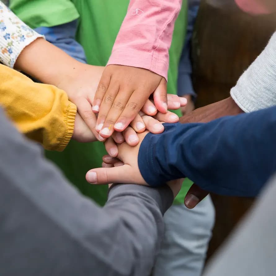 Aktuelle Entwicklungen zum Thema Kinderschutz in der internationalen Arbeit von SOS-Kinderdorf Aktuelle Entwicklungen zum Thema Kinderschutz in der internationalen Arbeit von SOS-Kinderdorf