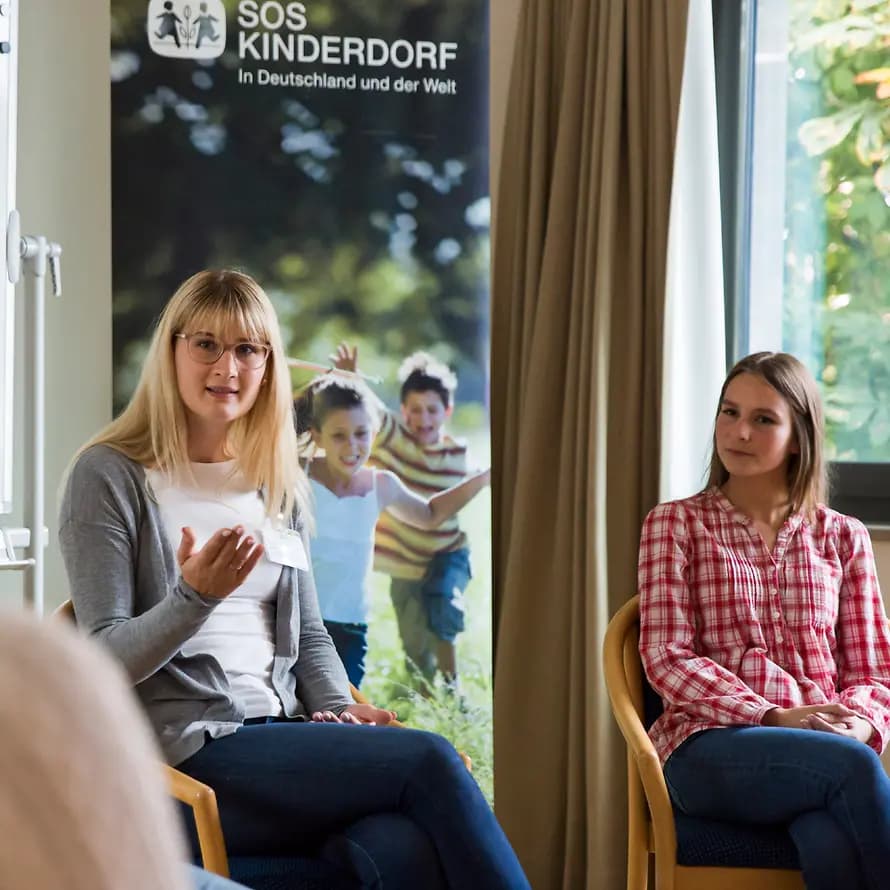 53908_SOS-KD-Wilhelmshaven_Modell-Shooting_SebastianPfütze_Okt20_Seminar-9405.jpg Kidstime – Workshop für Kinder psychisch kranker Eltern