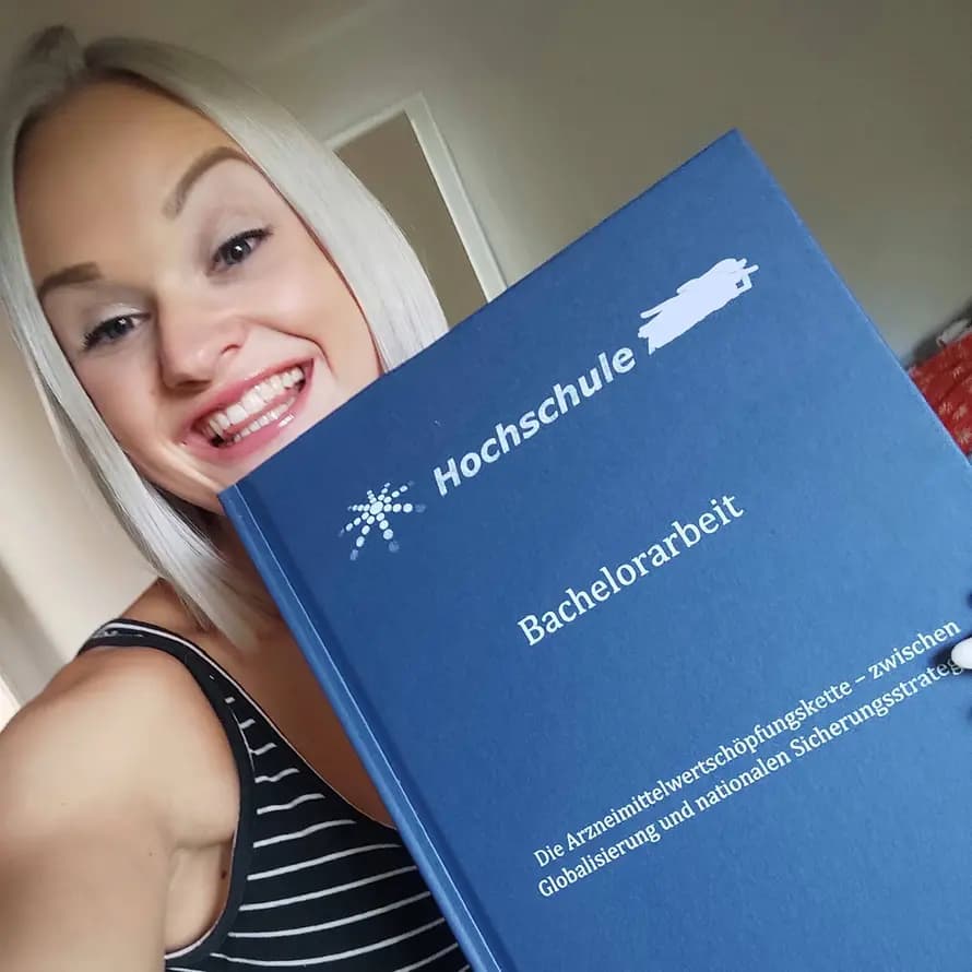 71524_KD_Württemberg_Ehemalige_Mandy1.jpg Bravo! Mandy hat ihre Bachelorarbeit geschafft – und wir im SOS-Kinderdorf freuen uns mit Ihr!