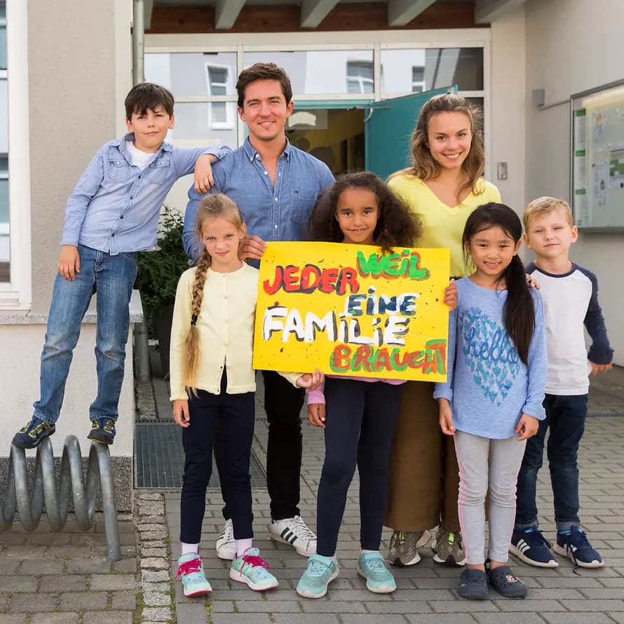 69317_SOS-KD_Lausitz_FZ_Cottbus_ER-Modell-Shooting_1415082021_SebastianPfuetze-4090.jpg Portrait SOS-Kinderdorf Lausitz