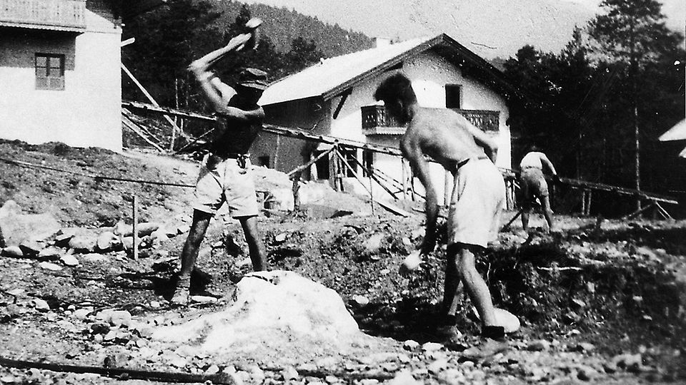 89922_KD_Bremen_Ueber uns_Bauarbeiten im ersten SOS-Kinderdorf in Imst 1950_Foto Hermann Gmeiner Akadamie.jpg