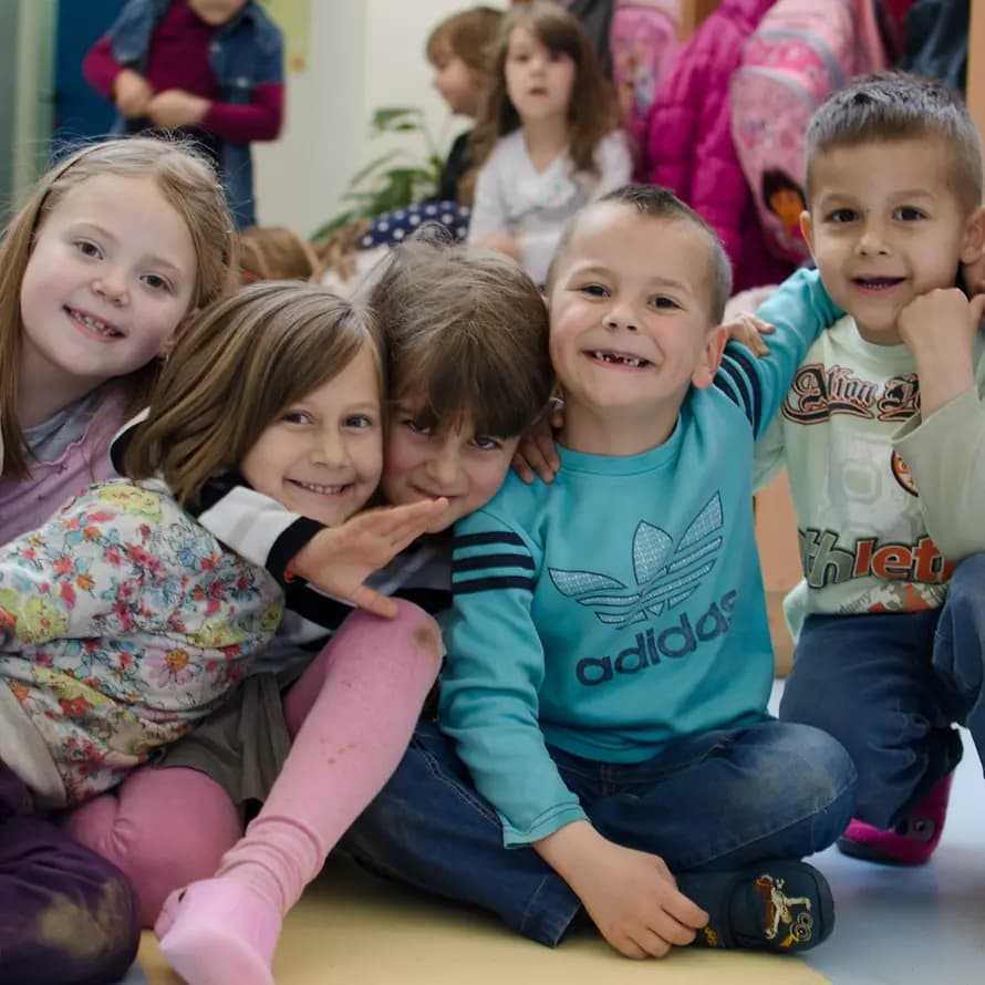 SOS-Kinder in Bosnien-Herzegowina SOS-Kinderdorf hilft notleidenden Kindern und Jugendlichen in Bosnien-Herzegowina