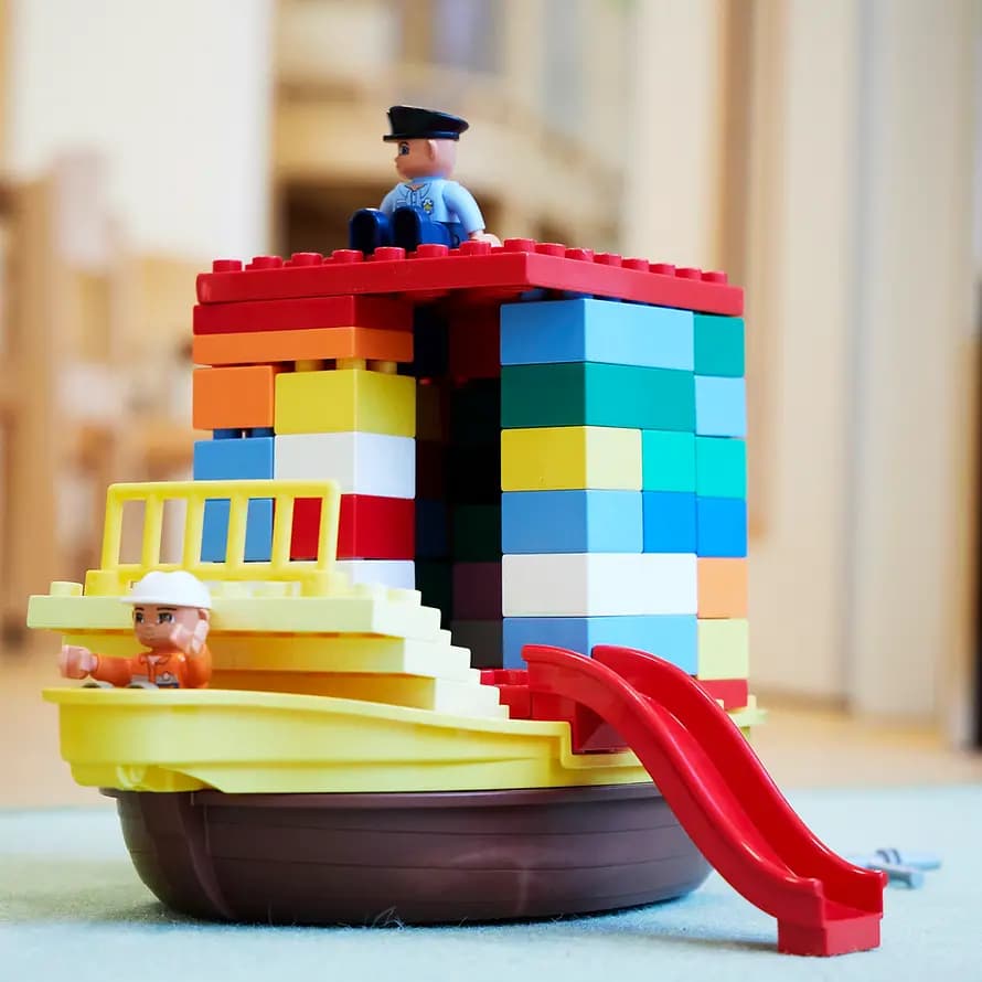 KD_Bremen_Legoschiff.jpg Kindertagesbetreuung