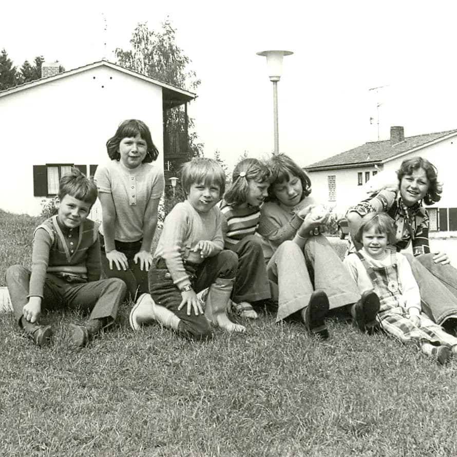 373_KD-Ammersee_historisch_Kindergruppe.jpg 373_KD-Ammersee_historisch_Kindergruppe.jpg