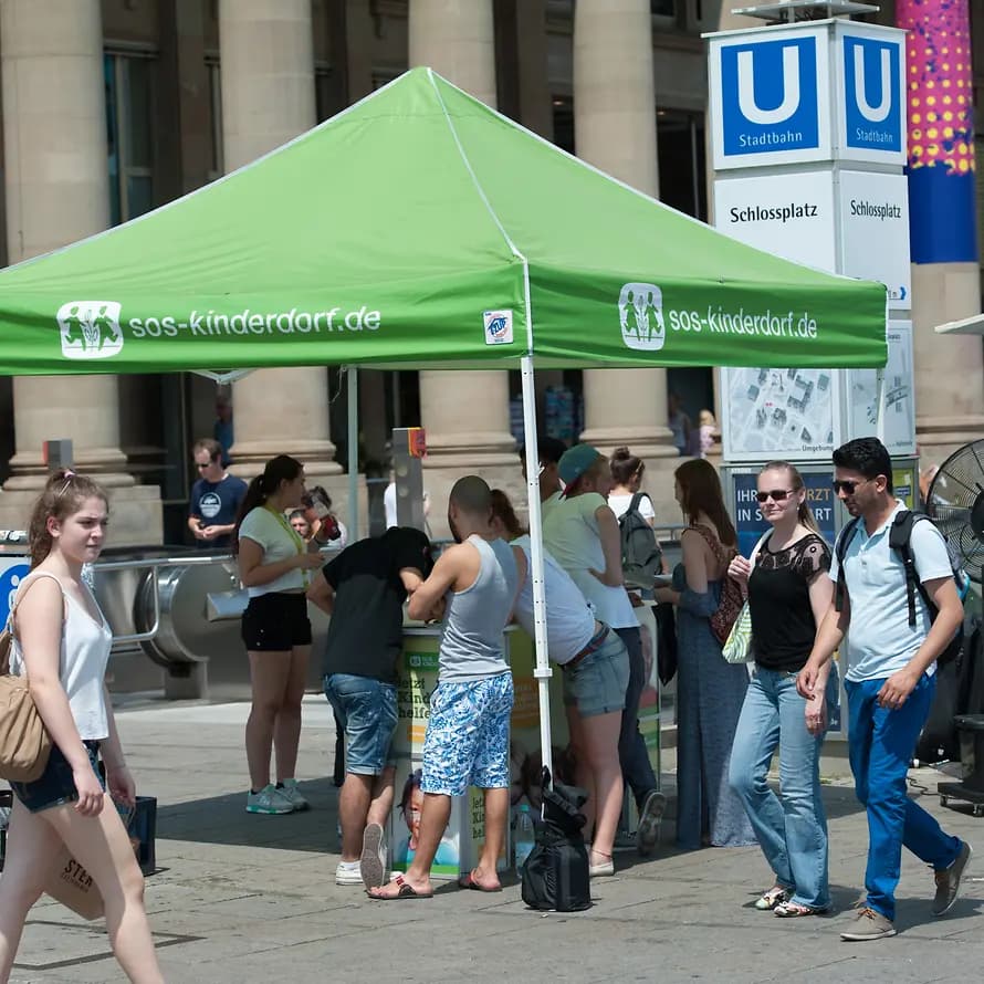 SOS-Kinderdorf Infostand 13534_102.jpg