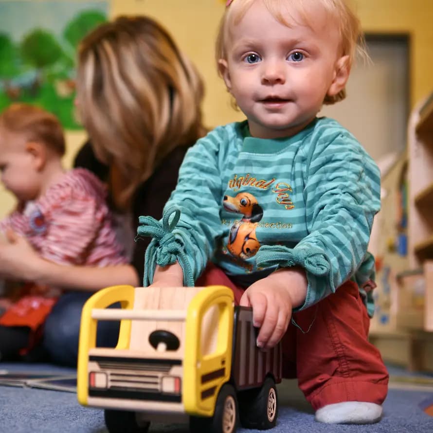Gut betreut - in der Krippe von SOS-Kinderdorf Gut betreut - in der Krippe von SOS-Kinderdorf