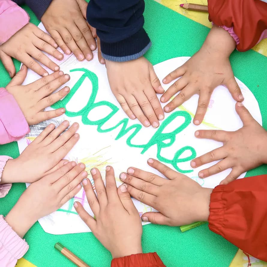 Danke! Foto SOS-Kinderdorf sagt Danke