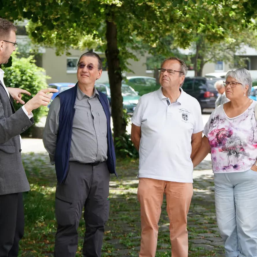 46269_SOS_Spenderreise_Muenchen_Gaeste_der_Spenderreise_SOS-Kinderdorf_in_München-Neuaubing_2_08_06_2018.jpg 46269_SOS_Spenderreise_Muenchen_Gaeste_der_Spenderreise_SOS-Kinderdorf_in_München-Neuaubing_2_08_06_2018.jpg
