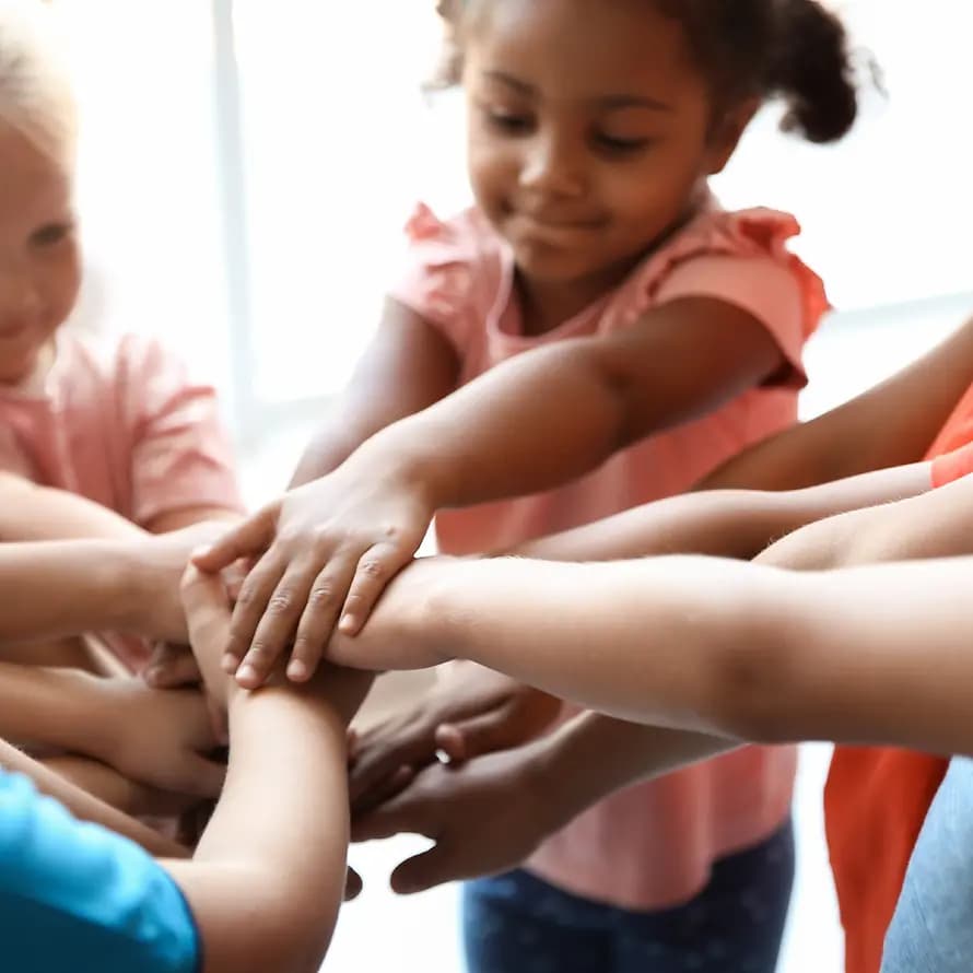 45461_shutterstock_1142639114_NewAfrica.jpg Freunde und Partner