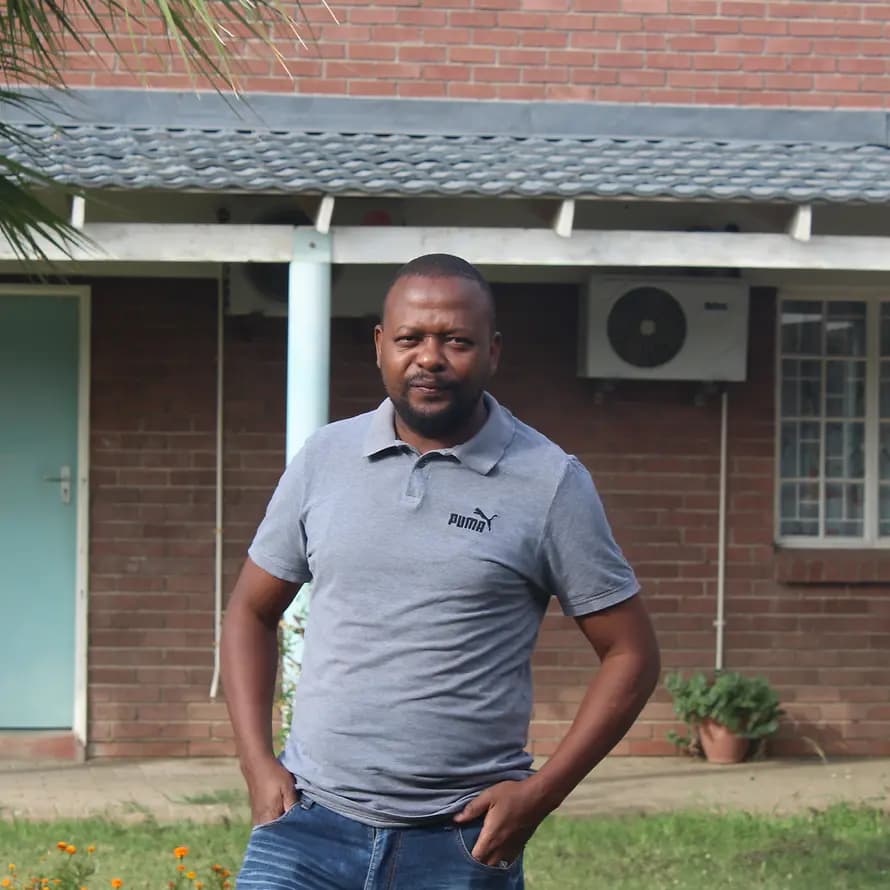 Dikwenas Gaboseke, Leiter SOS-Familienstärkungsprogramm Francistown / Botswana SOS-Kinderdorf Botswana hilft gefährdeten Kindern und ihren Familien auch in der Corona-Pandemie
