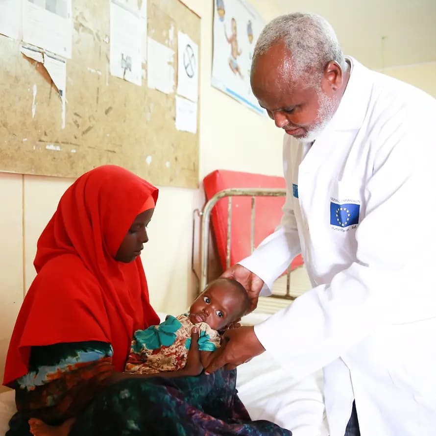 Mohamed Dakane, Leiter der SOS-Kliniken in Somalia SOS-Kinderdorf Somalia hilft auch in Kriegs- und Krisenzeiten