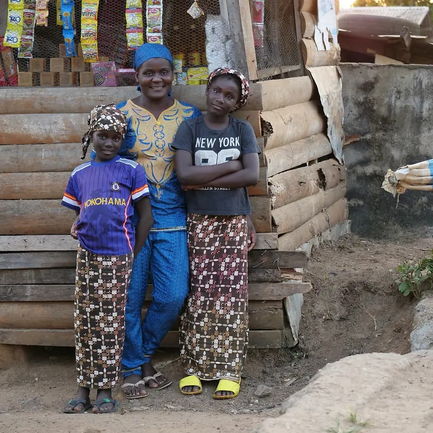 Mutter Assanatou und ihre Töchter Mutter Assanatou und ihre Töchter
