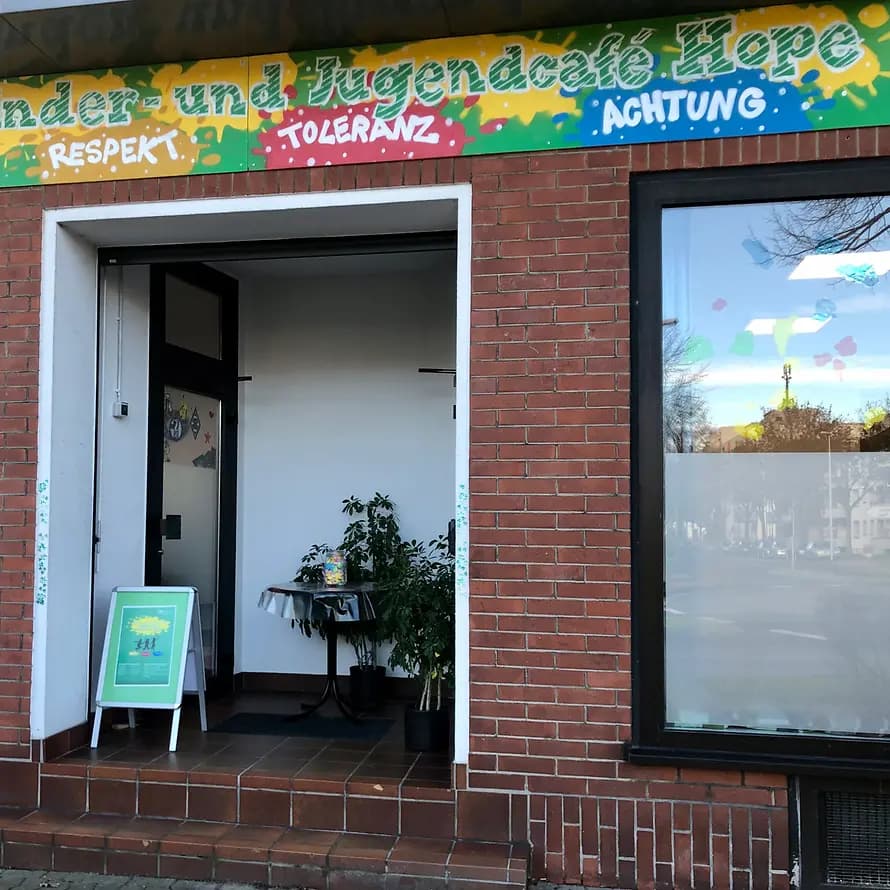Kinder- und Jugendcafé Hope Kinder- und Jugendcafé Hope im SOS-Kinderdorf Niederrhein