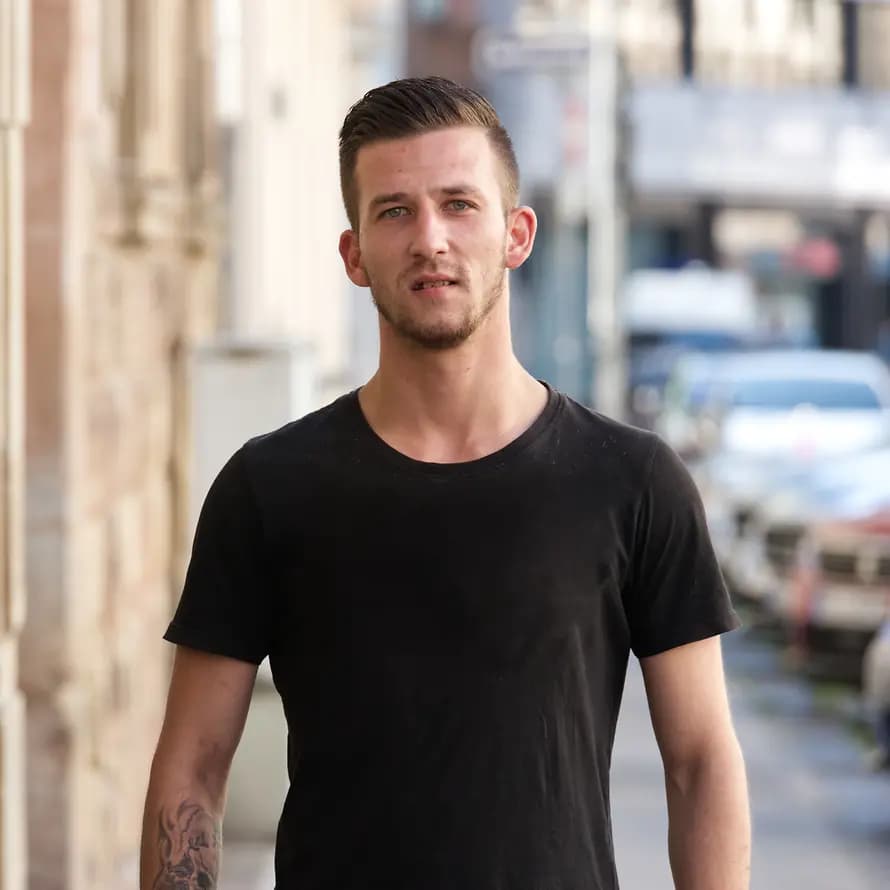 Chris, besucht Angebote für Wohnungslose im SOS-Kinderdorf Saarbrücken Chris, besucht Angebote für Wohnungslose im SOS-Kinderdorf Saarbrücken