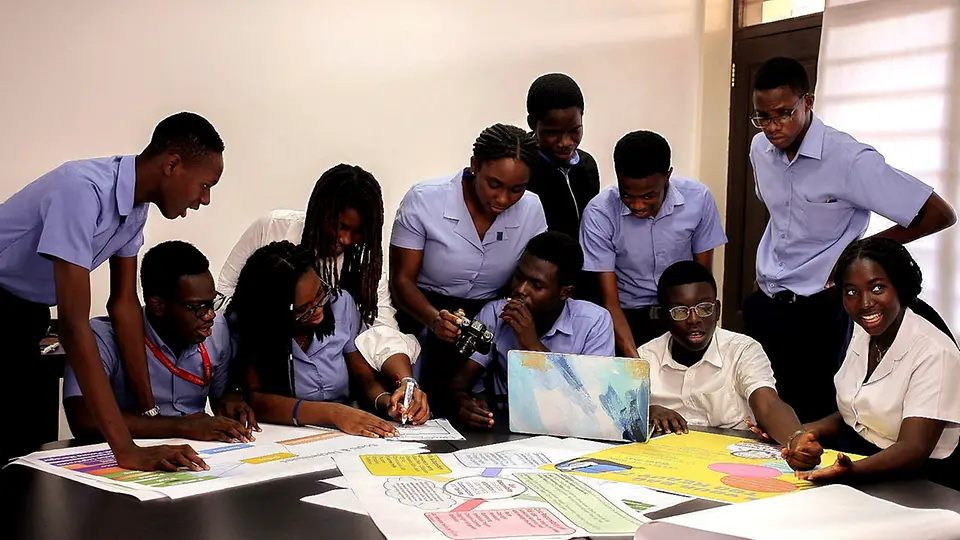 Schülerinnen und Schüler des Hermann-Gmeiner-International-College in Ghana